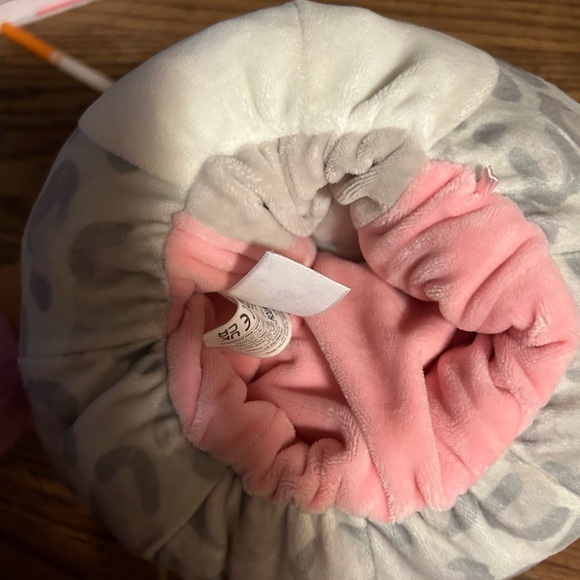 Squishmellow that turns inside out - Picture 3 of 3